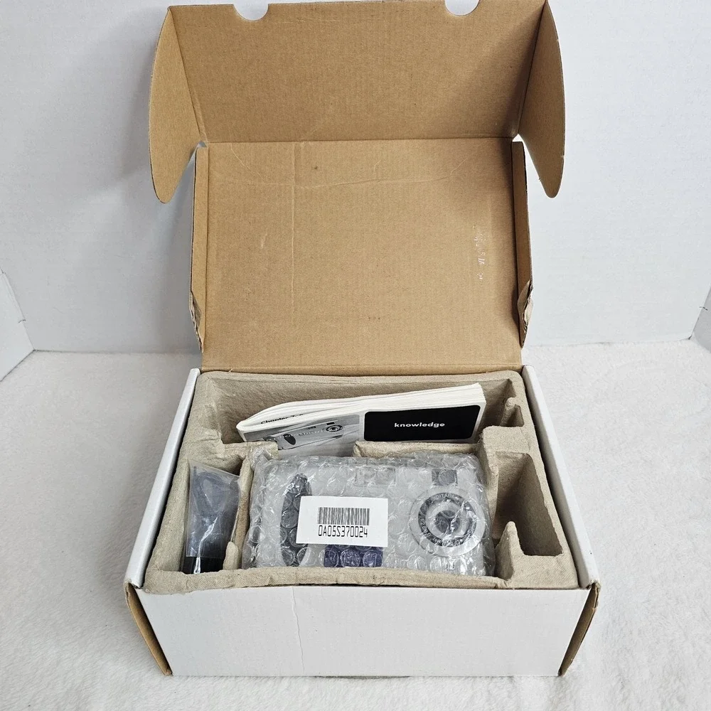 🖤Vintage HP PhotoSmart 215 1.3 MP Digital Camera With Box And Some Contents